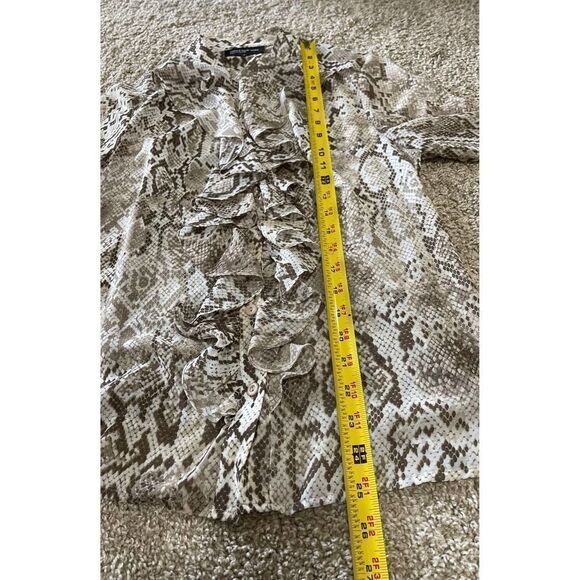 Jones New York blouse Snakeskin Print Button Down Long Sleeve ruffle Women’s 8 - Picture 7 of 9